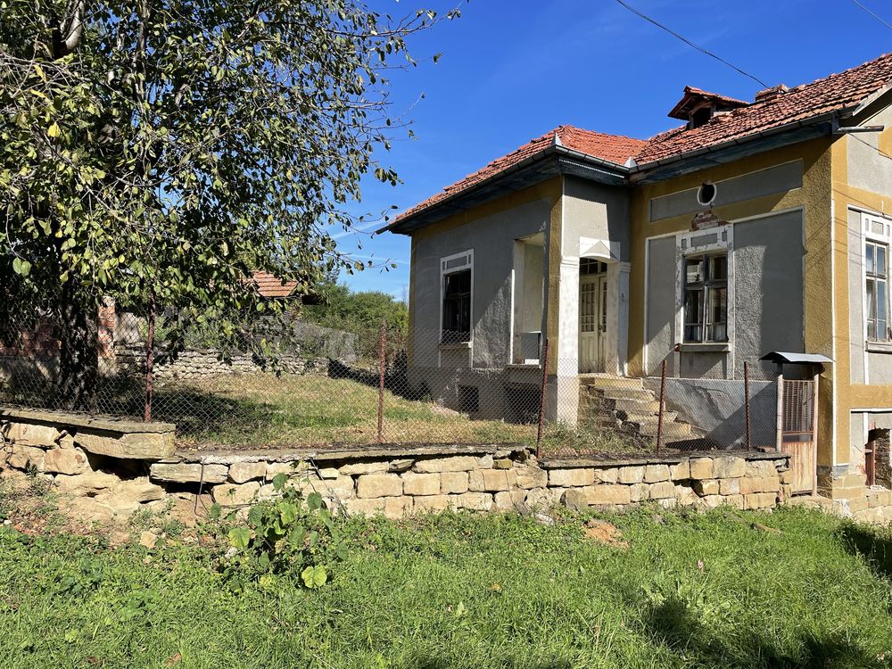 Каменни стъпала, дялан камък
