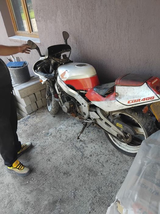 Vând honda crb 400
