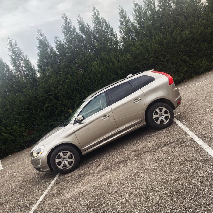 Volvo Xc 60 , R-design , an 2014 , motor 2 l diesel , 181 cp