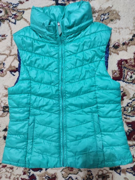 Продаются детская куртка и жилетка
