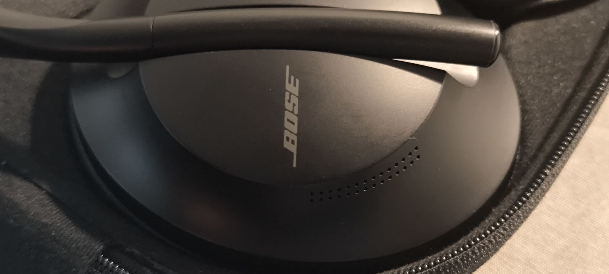 Bose NC 700 без следи от употреба