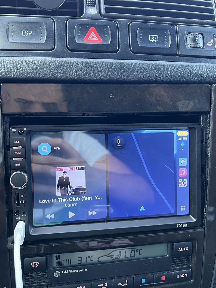 CarPlay media