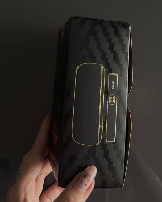 Iqos ILUMA i x Seletti Limited Edition