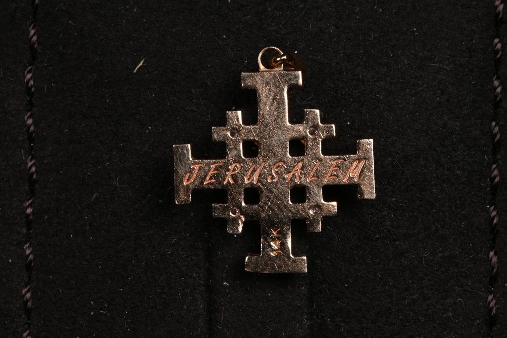 Златен Кръст 14к ( 585) с диаманти 29 броя от Йерусалим, 3.27 грама