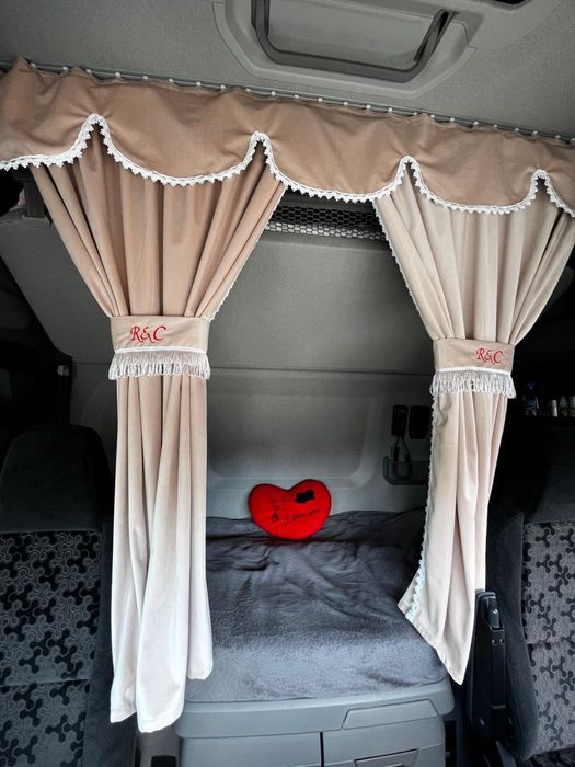 Perdele camioane pe comandă