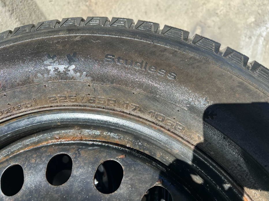 Зимни гуми с джанти Kumho I’Zen KW31 225/65 R17 106R 5x114.3 – 2 броя