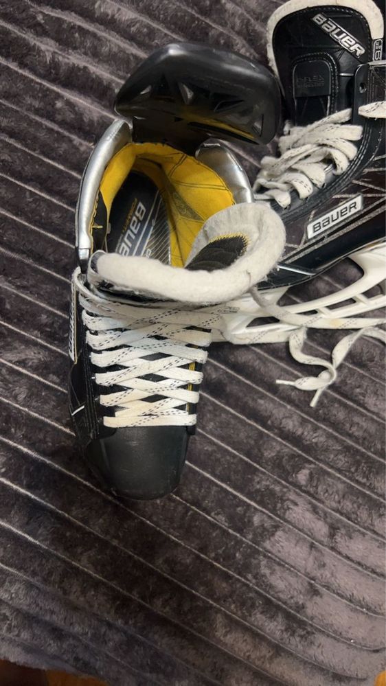 Продам коньки Bauer 1s, размер 9,5 ЕЕ почти новые, 2 тренировки