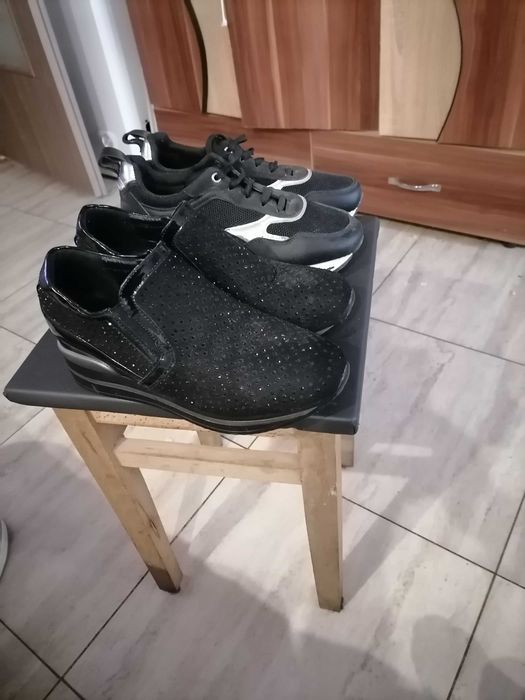 Adidași sport mărimea 39.