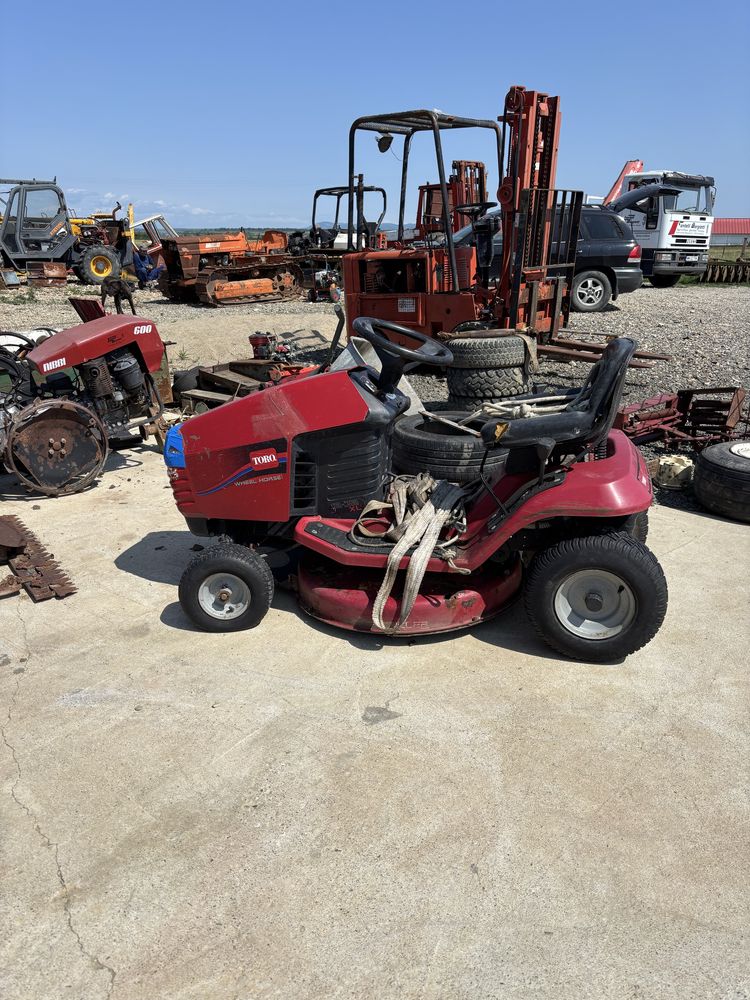Motocoasa tractoras gazon