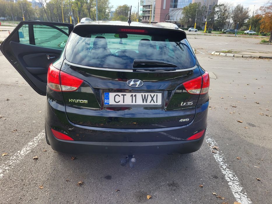 Vând Hyundai ix35