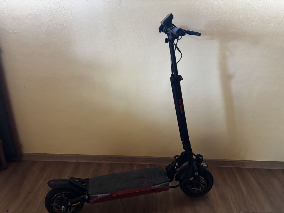 Trotineta electrica ruptor r1