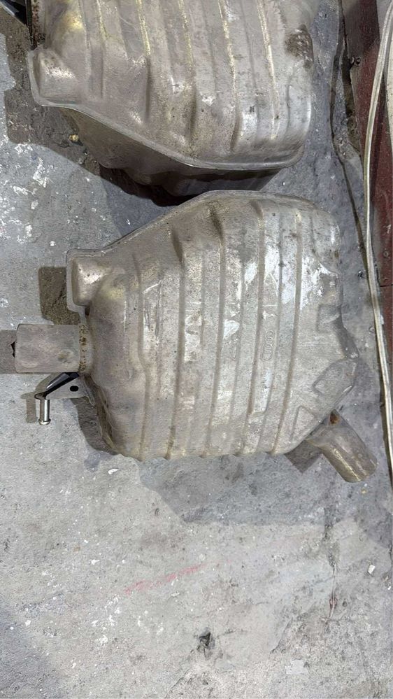 Крайни гърнета Ауди А8 Д4 3.0TFSI