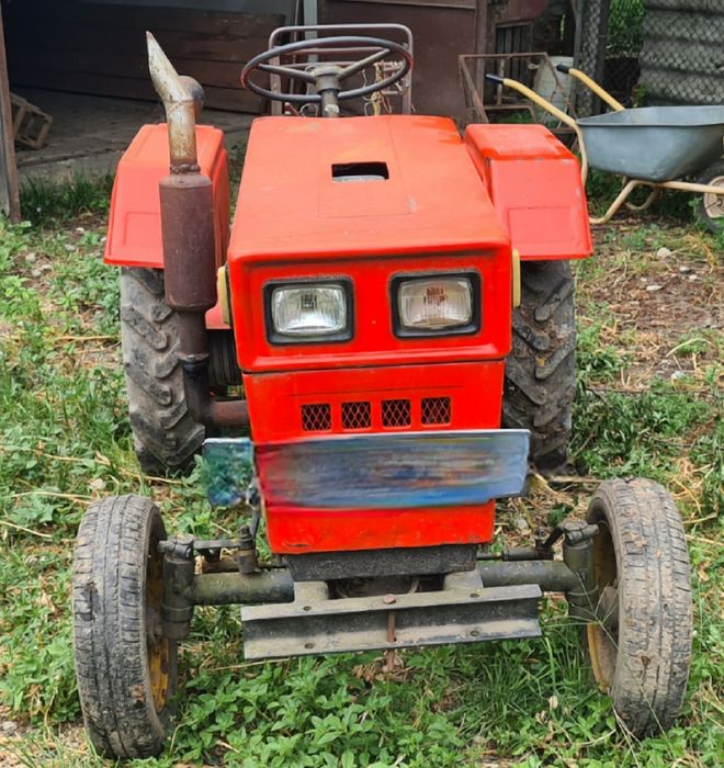 Tractor Hebei tractor. Nu fac schimburi