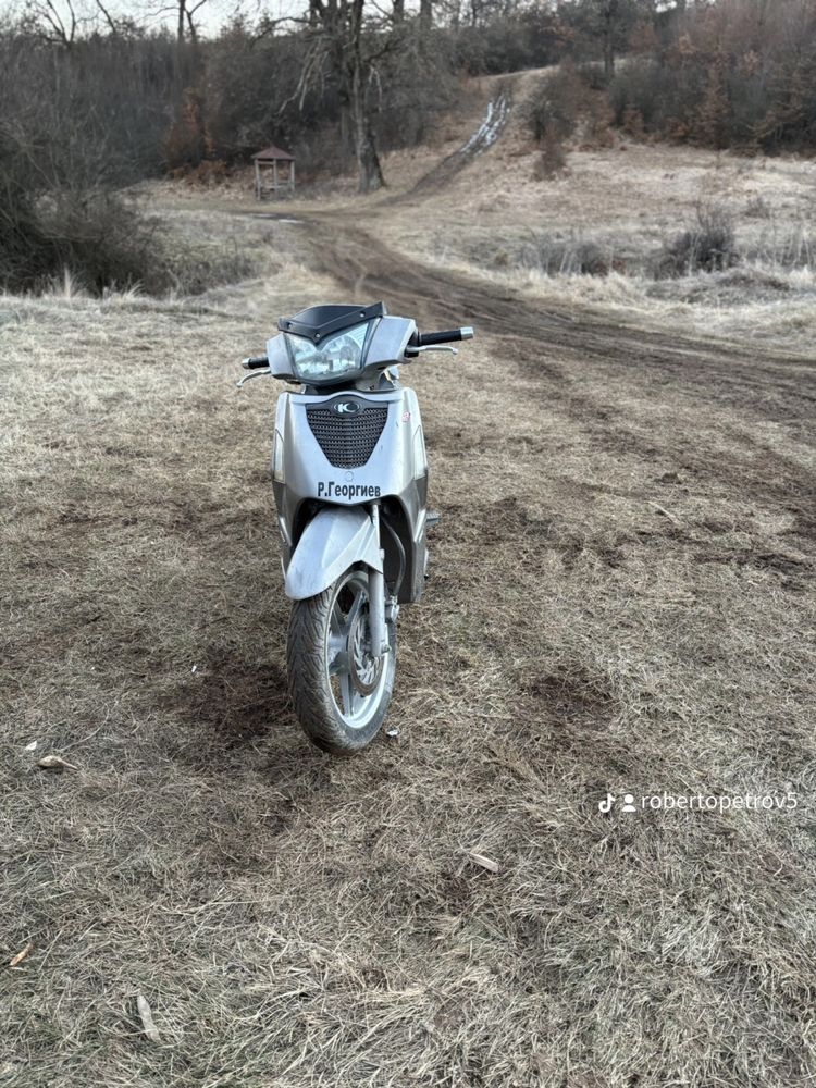 Продавам kymco people s 200 2007 на части