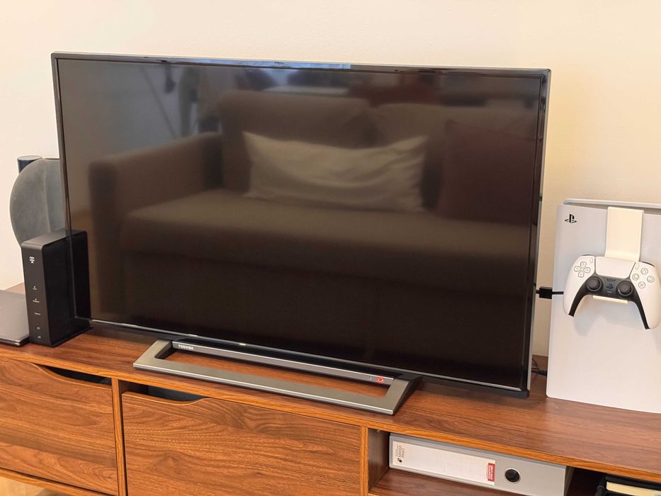 Toshiba 43"/108cm Full HD Smart TV Телевизор