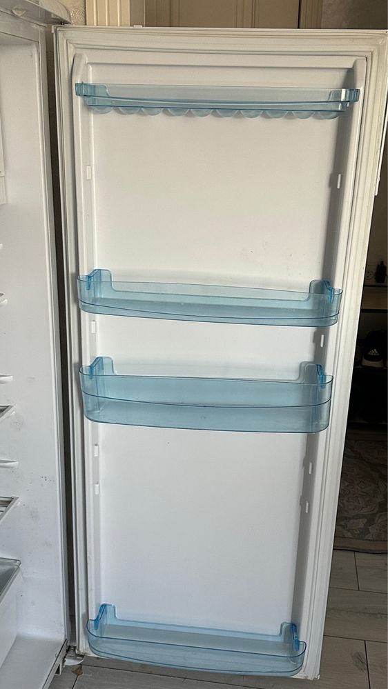 Холодильник продам