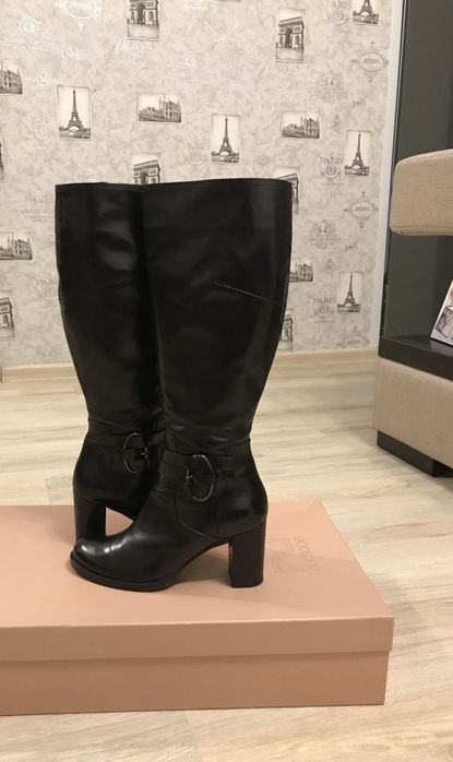 Продам сапоги Nursace новые