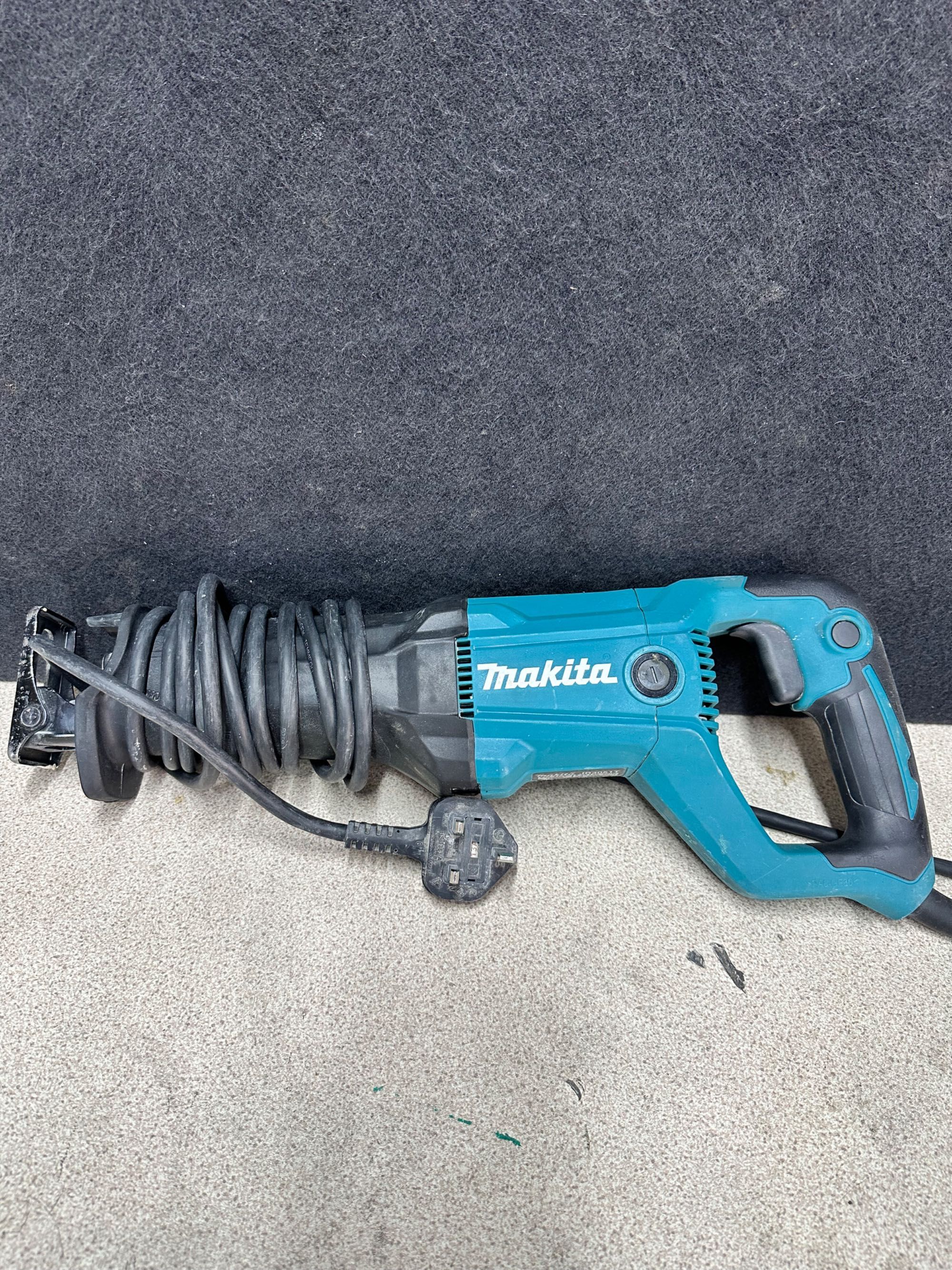 Електрически саблен трион Makita JR3051T
