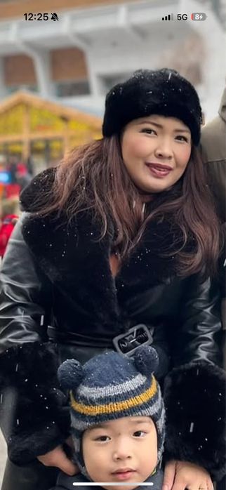 Норковая шапка продам цвет черный бриллиант