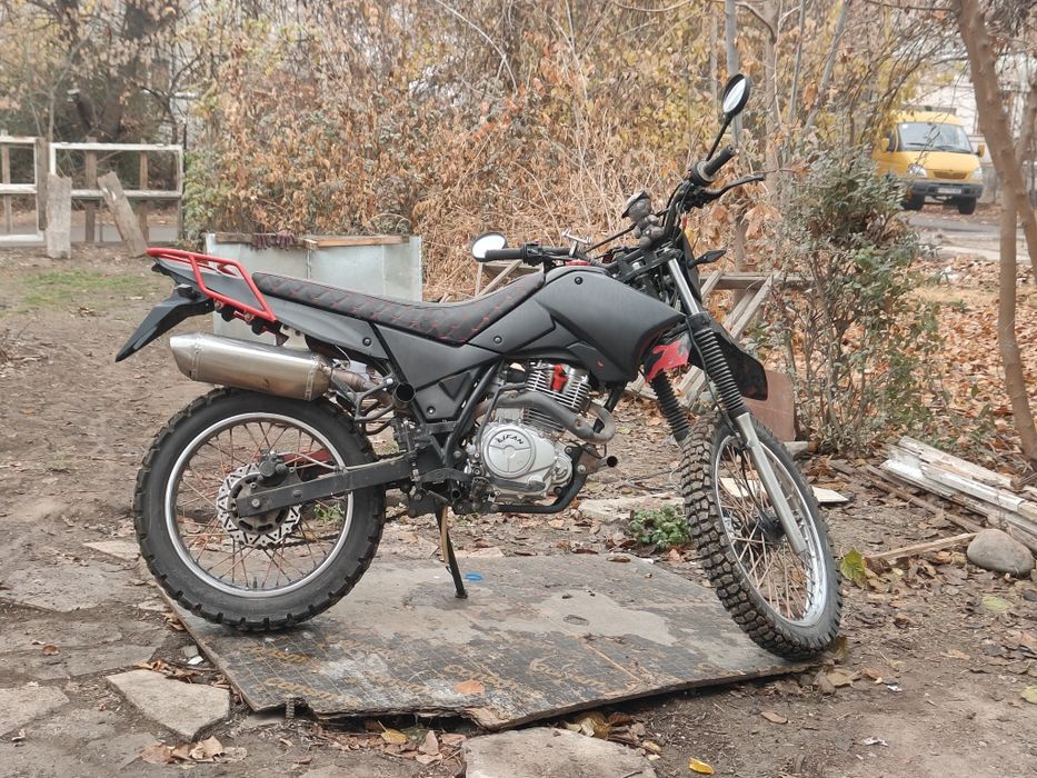 Мотоцикл Lifan GY3-200 эндуро