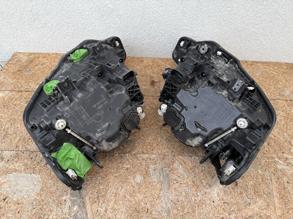SET Far stanga dreapta BMW Seria3 F30 F31 LCI Facelift Full LED Adapti