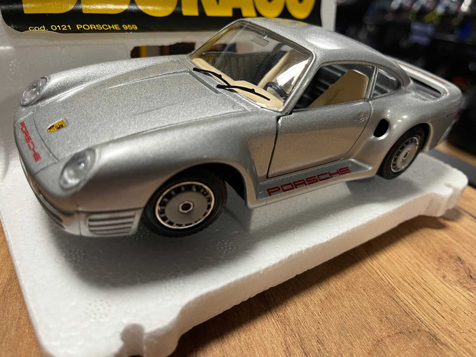 Метална колекционерска количкa  BBURAGO  PORSCHE 911 959  мащаб 1:24,
