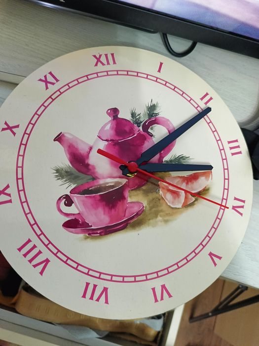 Часы в детскую и на кухню