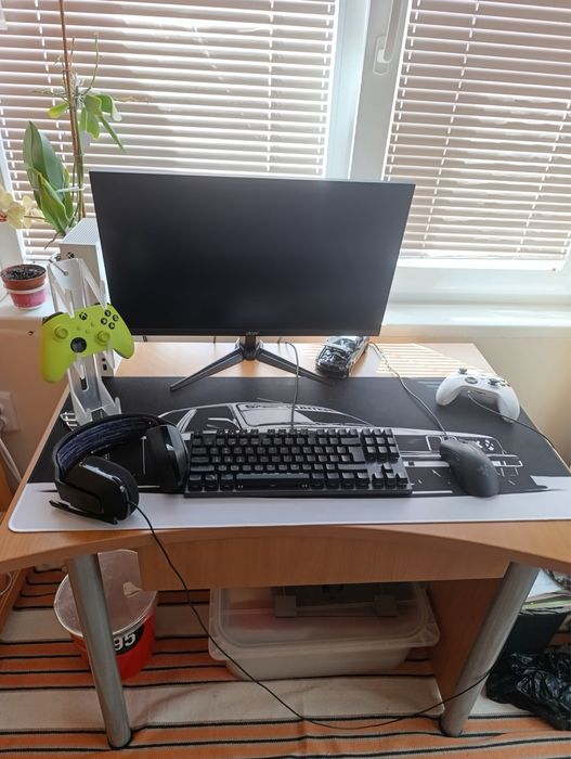 Продава се геймърски acer монитор 180HZ ТОП ЦЕНА