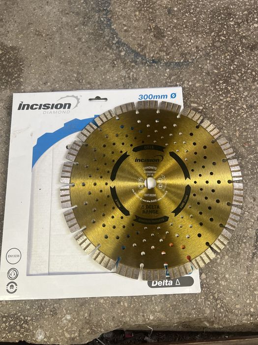 Vand disc beton 300 mm pentru beton armat (gaura 20)