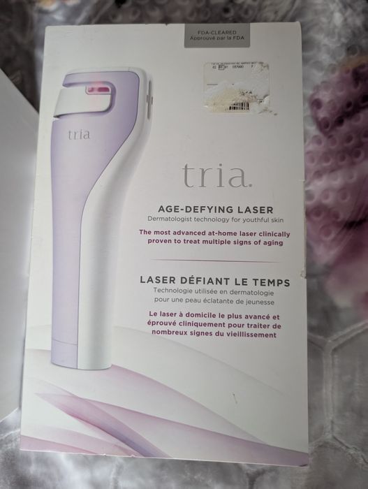 Aparat laser ingrijire faciala Tria Beauty Age Defying