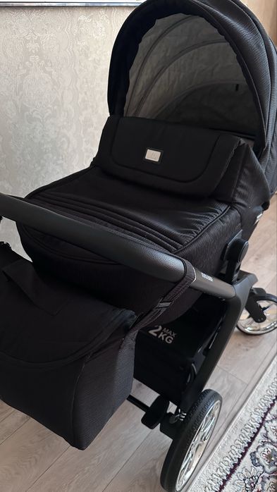 Продам детскую коляску 2в1(в подарок колыбельная и шезлонг)