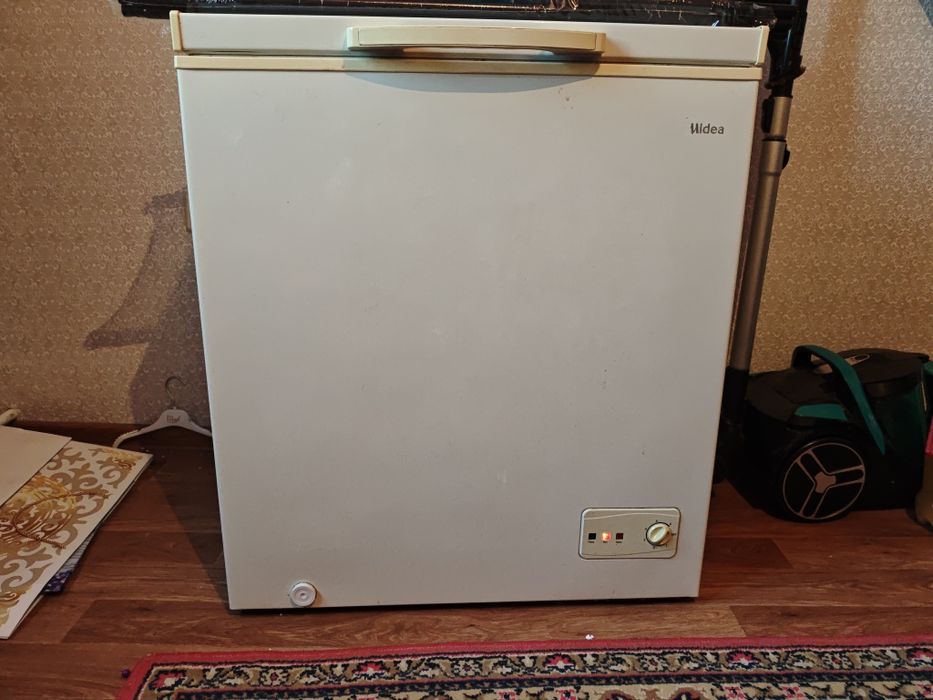 Продаю морозильную камеру, использована бережно, продажа в связи с пер