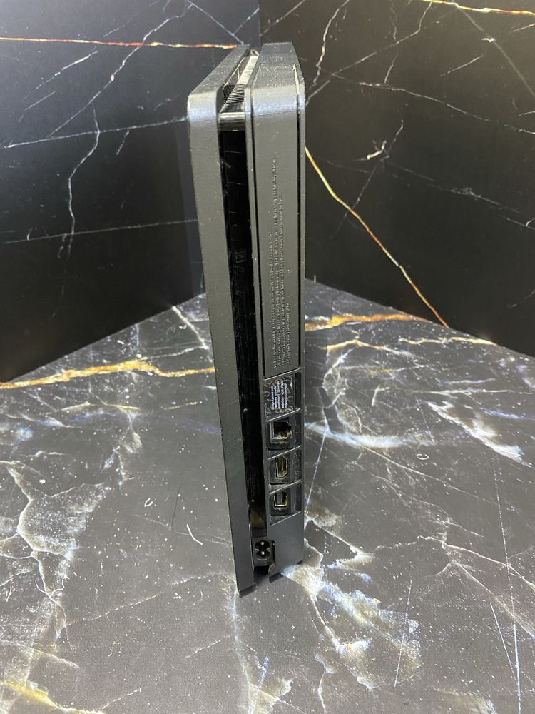 PlayStation 4 Slim