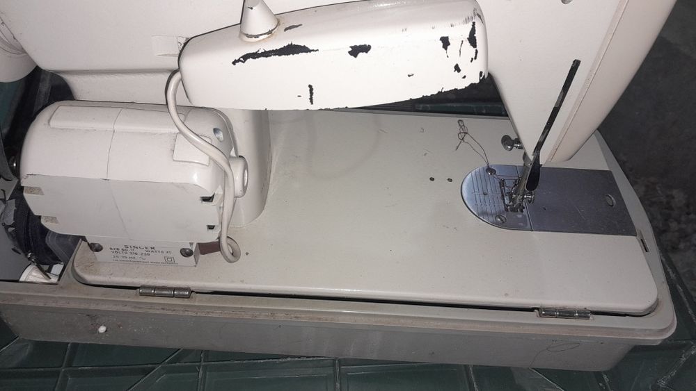 Mașină de cusut singer
