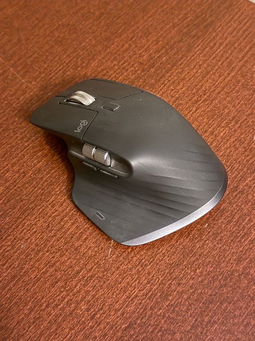 Mouse Logitech MX Master 3 - Wireless, Compatibil cu Windows si Mac
