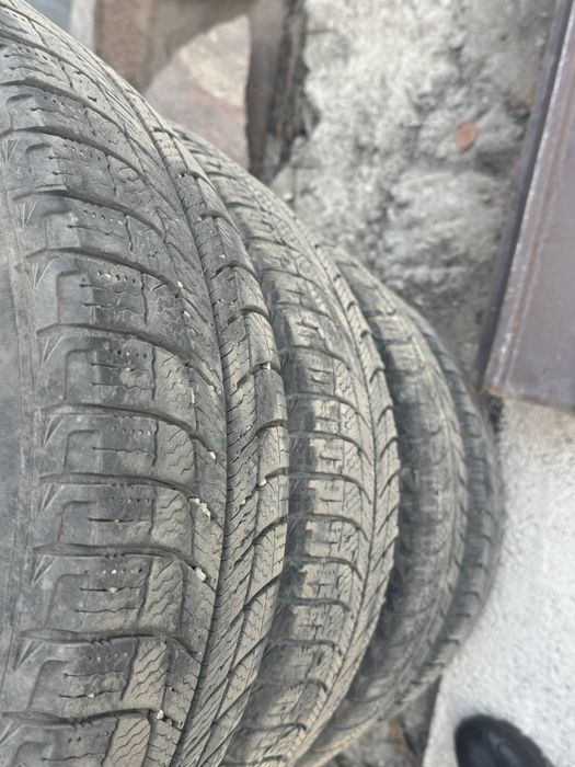 Шины зимные б/у.