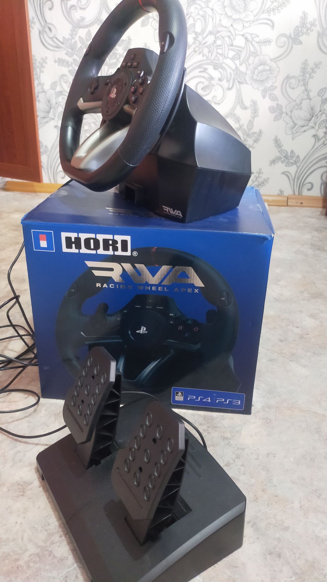 Продам.Пс4.PS4.руль для  Пс