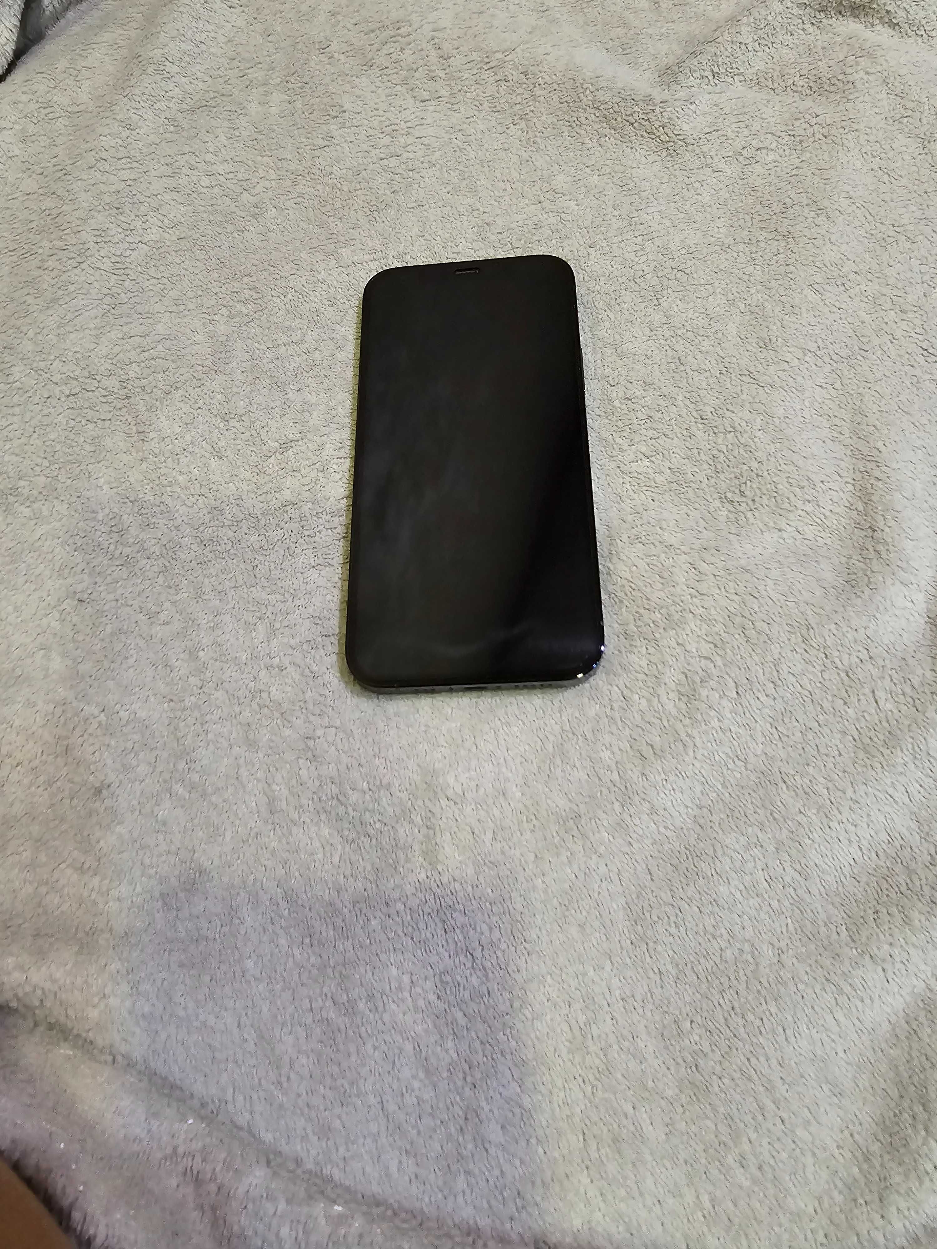 Продавам IPhone 12 pro
