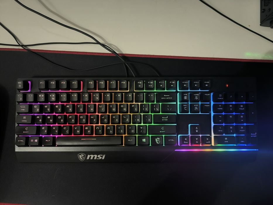 MSI клавиатура с подсветкой