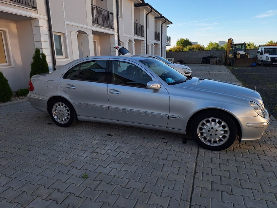 Mercedes E 220 W211