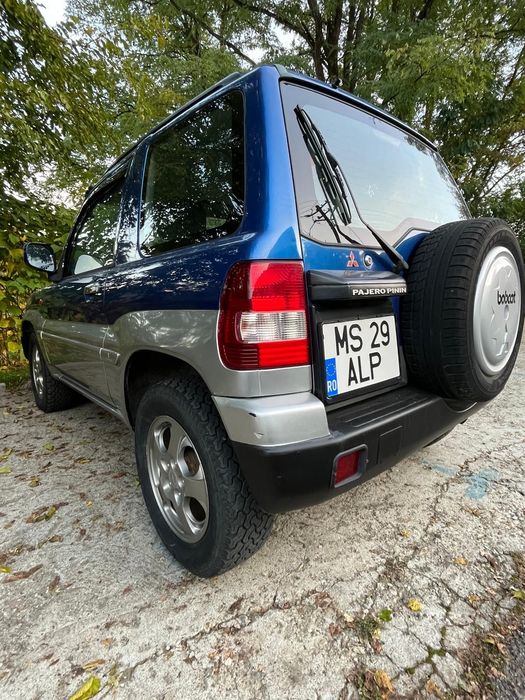 Mitsubishi pajero pinin