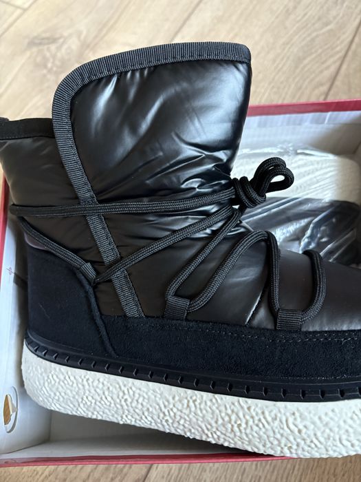 Продаётся зимняя обувь