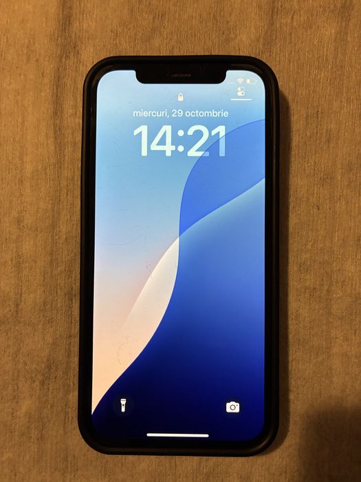 Iphone 12 pro  baterie 100%