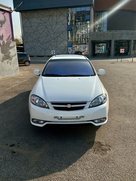 Chevrolet Gentra 3-позиция Белый