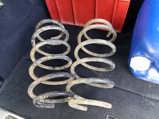 Продам пружины на Ауди 100 С4