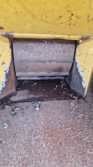 Tocator mobil Vermeer BC1000I - 2213 ore