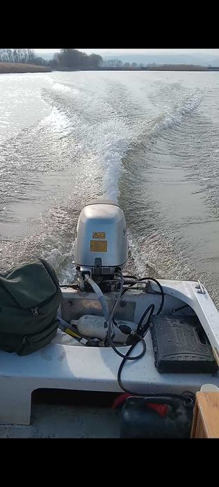 Vand sau schimb cu auto, barca + motor 40 cai+periodic+ accesorii