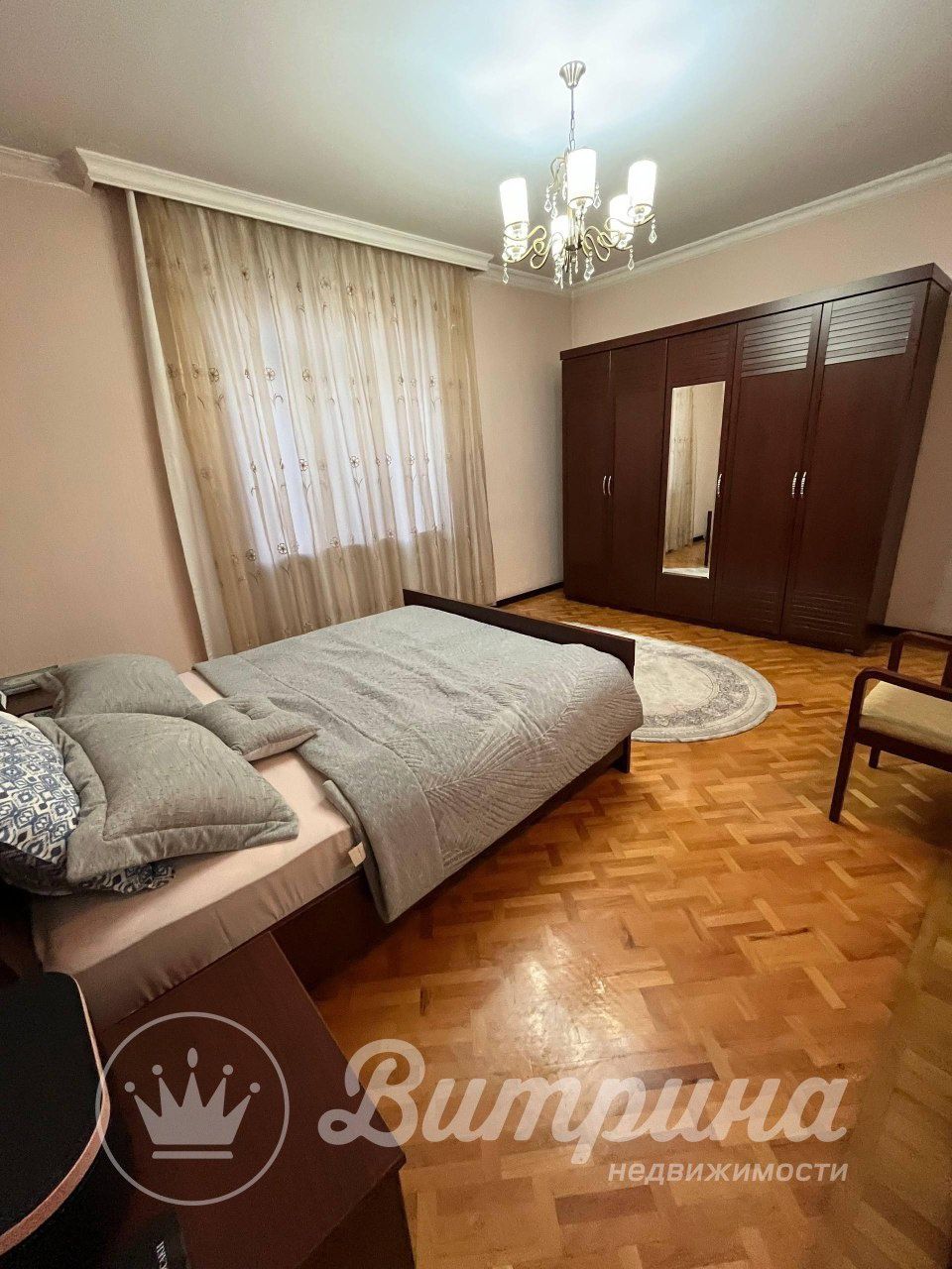 Продается 5 комнатный дом возле метро Олмос