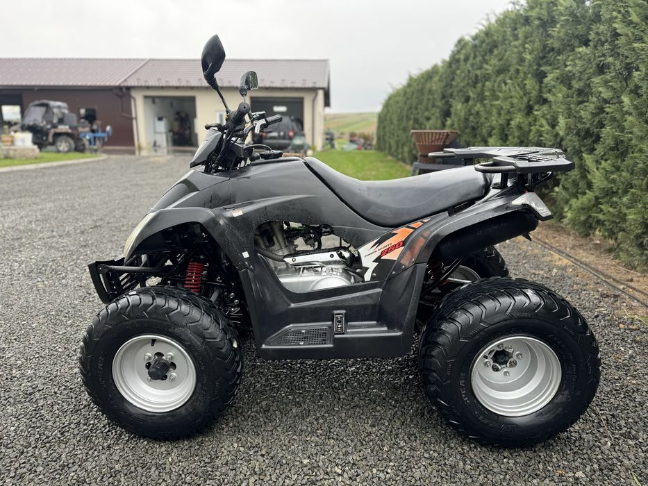 Atv e ton Daelim 250 / automat / recent adus