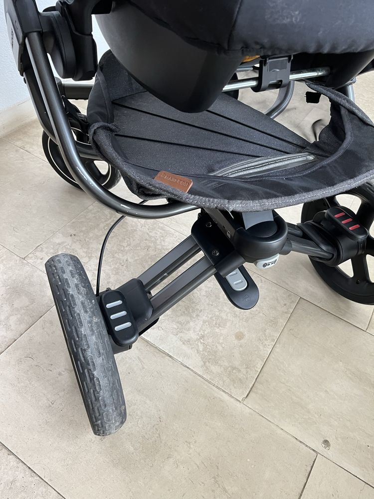 Maxi Cosi Nova 4 + кош за кола + Family fix